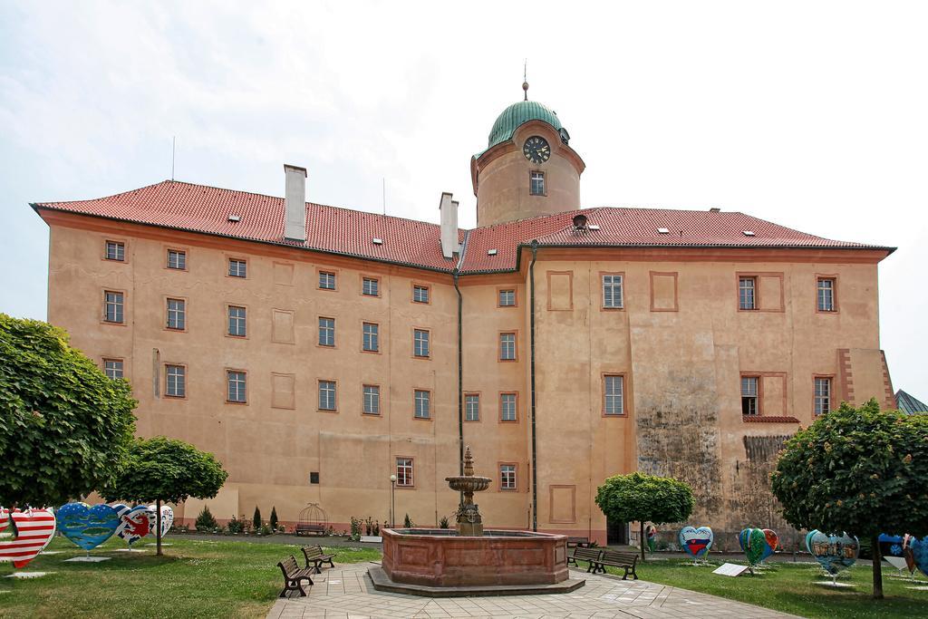 Penzion Dobre Casy Подебрады Экстерьер фото